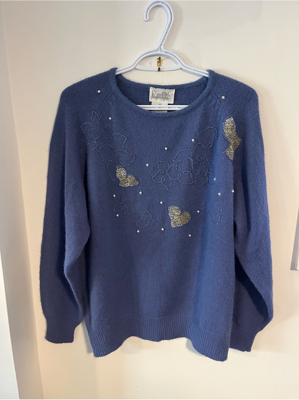 Women’s Super Soft and Cozy Vintage Embellished Lavender Crewneck Sweater XL